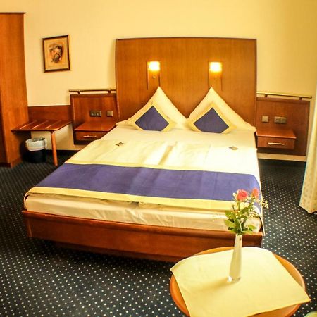 Victoria Hotel Минден Екстериор снимка