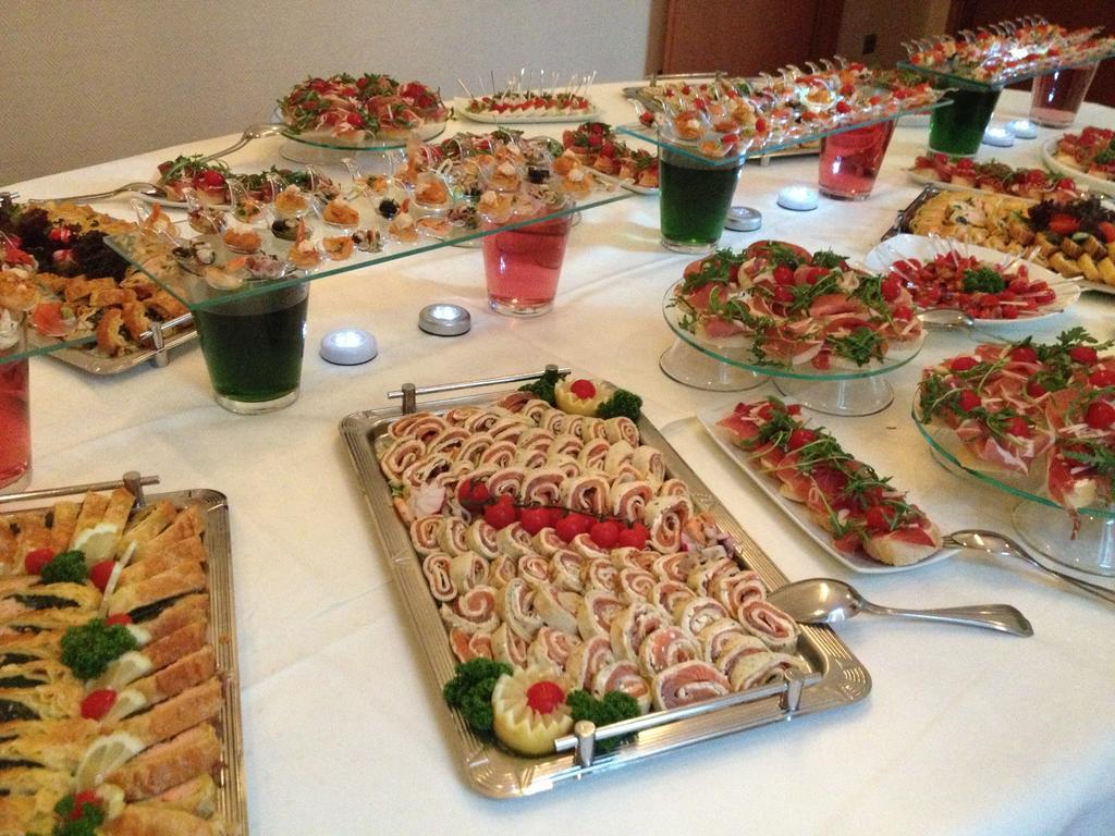Victoria Hotel Минден Екстериор снимка