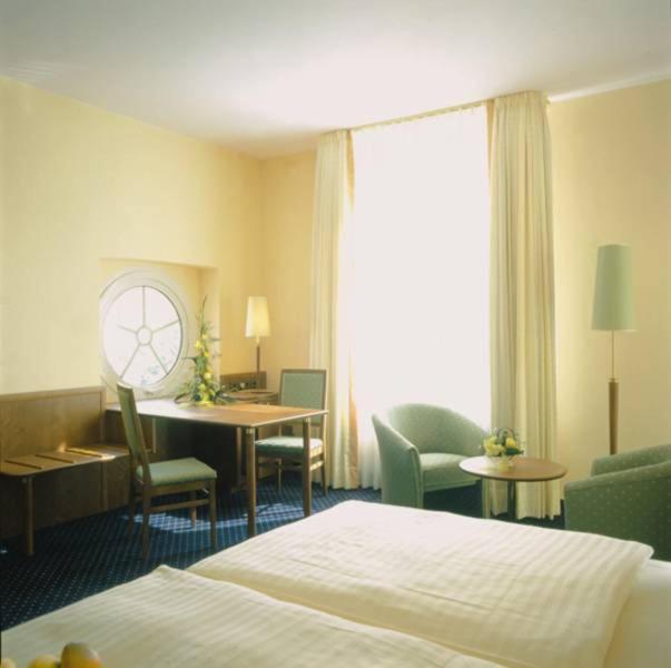 Victoria Hotel Минден Екстериор снимка