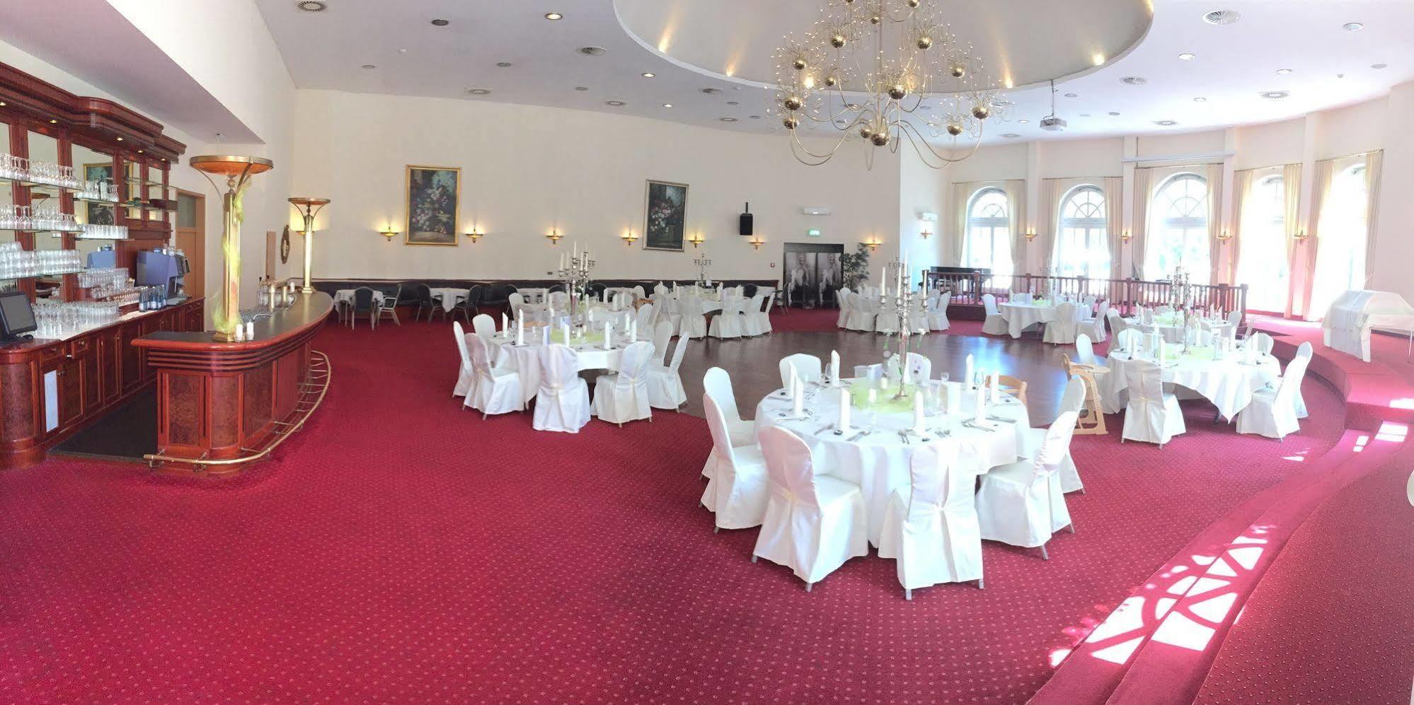 Victoria Hotel Минден Екстериор снимка